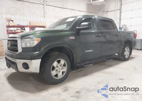 2010 Toyota Tundra Grade 5.7L V8 z USA, uszkodzony, nr VIN 5TFDY5F17AX123293
